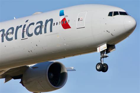boeing 777 capacity passengers